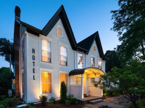 Twin Gables of Woodstock