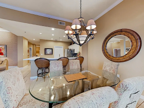 Gulf-view Penthouse - Pools, Adjacent To Beach 4 Bedroom Condo