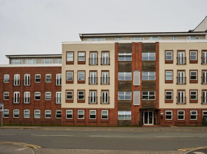 Reading Central Serviced Apartment by Viridian Apartments