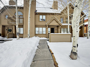 3160 Deer Valley Drive East #8 Townhouse 2 Bedrooms 2.5 Bathrooms Town
