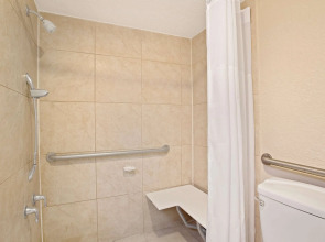 Days Inn by Wyndham Orlando Airport Florida Mall