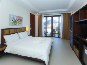 Rieseling Boracay Beach Resort
