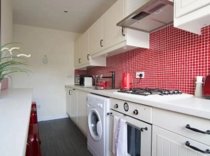 Perfect Location - Stylish 2bd Rose St Apartment