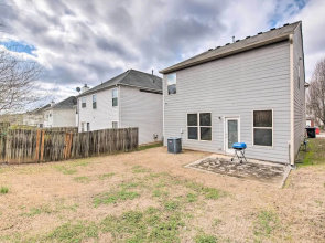 Suburban Atlanta Vacation Home ~ 3 Mi to Airport!