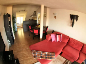 Sea view apartment in the city heart