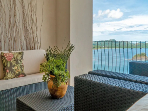 Ocean View Luxury Condo at Flamingo Towers