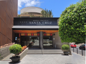 Escuela Santa Cruz Hotel