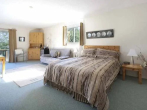 Ebb Tide Bed & Breakfast