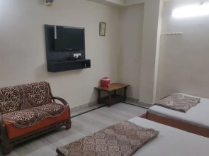 Giriraj kripa