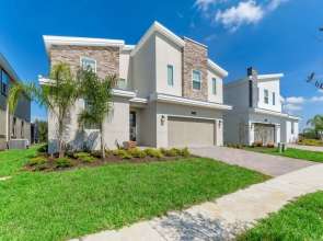 8 Bed 5 Ba Villa with Games, Pool & Spa