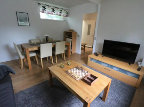 Cozy house by the river Ytri Rangá