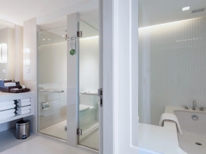 Centara Watergate Pavilion Hotel Bangkok