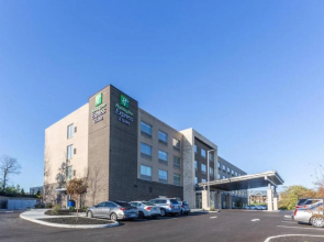 Holiday Inn Express & Suites Florence-Cincinnati Airport by IHG