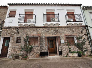 House With 2 Bedrooms in Torrejón el Rubio, With Wonderful Mountain Vi