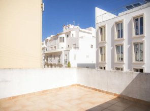 B36 - Backstreet Duplex in Lagos by DreamAlgarve