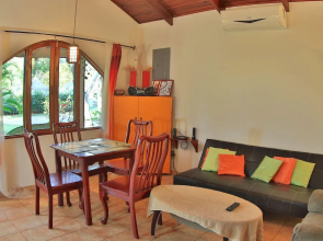 Charming 2 Bdrm Tuscany-style Villa