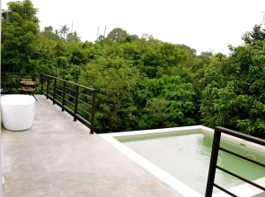 Villa Jungle Livin by Design Square