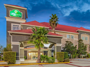La Quinta Inn & Suites by Wyndham Corpus Christi Northwest