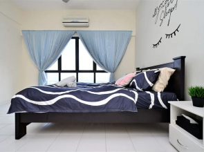 6-8 pax SetiaWalk 5min LRT Cozy Apartment Puchong