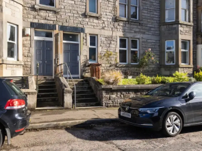 Brand New 1 Bedroom Apartment Right Beside Arthur's Seat