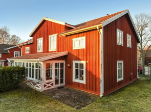 Stunning Home in Sjötorp With 3 Bedrooms and Wifi
