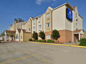 Americas Best Value Inn & Suites Lake Charles at I-210 E 5