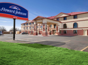 Howard Johnson by Wyndham Lubbock TX