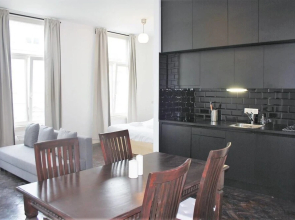 Saint Pauls Suite 35