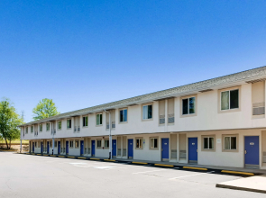 Motel 6 Statesville, NC