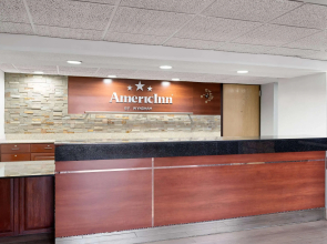 AmericInn by Wyndham Shakopee Near Canterbury Park
