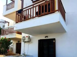 Syros Dreamy Maisonette 2 minutes from sandy beach