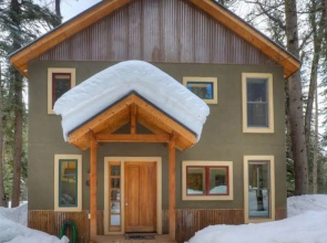 Creekside Retreat