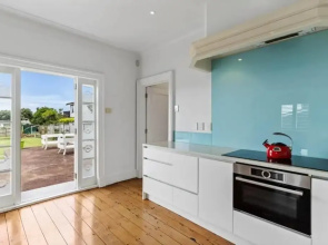 3min to beach 4 bedroom villa
