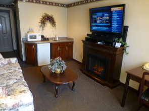 Hearthstone Inn & Suites
