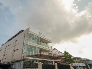 OYO 948 Vivi Residence Syariah Ii