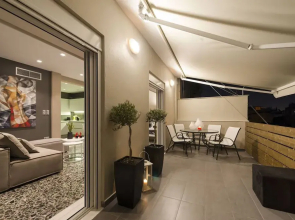 Ma Maison Penthouse No1 Acropolis View 315 Mbps