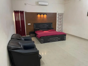 Lord Buddha Guest House