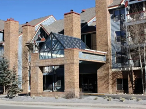 River Mountain Lodge E-210 - Studio