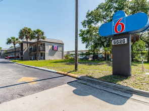 Motel 6 Tampa, FL