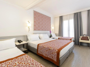 Atrium Fashion Hotel