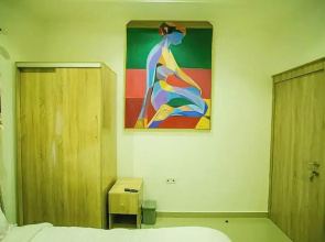 Kiki's Home and Apartments