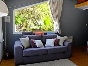 Jolie chambre,vue sur piscine
