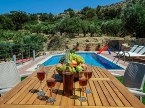 Chania Village Villa Charoupia & Villa Dapnhe