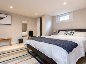 Gorgeous Home 10 min to DC by CozySuites