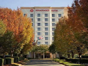Renaissance Charlotte Suites