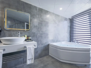 Noax Hotel