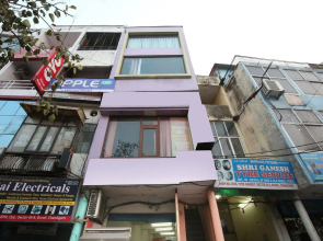 OYO 10384 Hotel Rajesh Palace