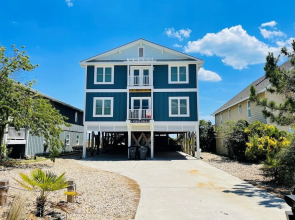 Three Girls 5 Bedroom Home by RedAwning