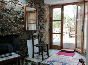 Isminis Petroktisto (Stonehouse)
