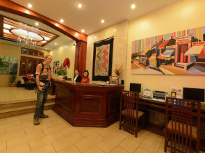 Artisan Lakeview Hotel